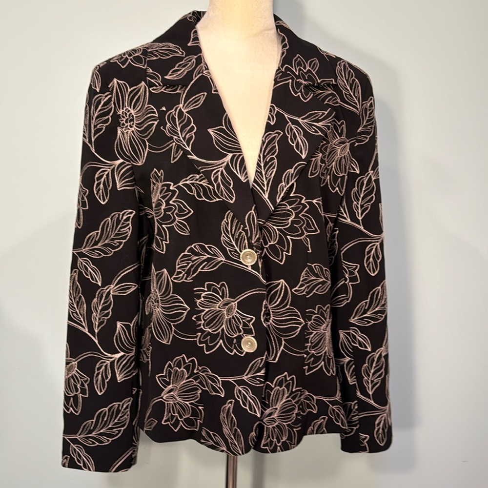 Judith Hart Vintage black embroidered floral blazer Size 16